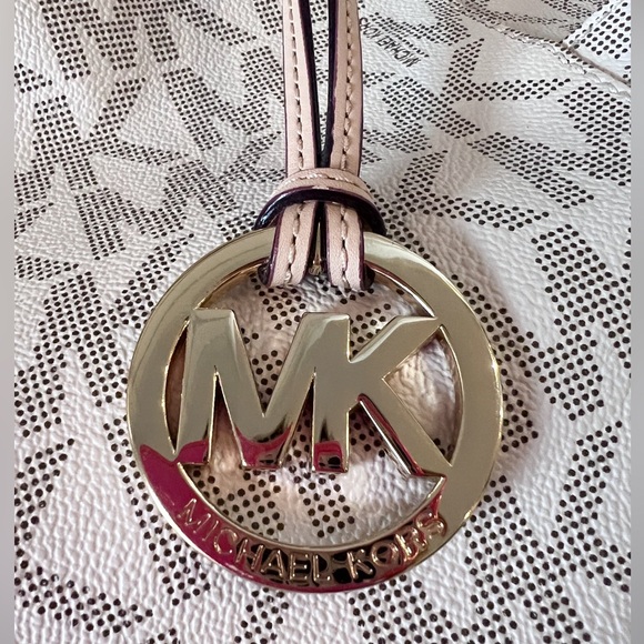 Authentic Michael Kors bag - Picture 4 of 8